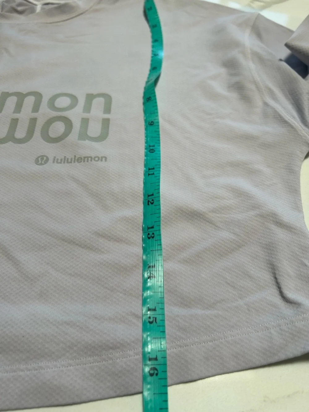 Lululemon Lightweight Long Sleeve Cropped Top - Picture 9 of 10